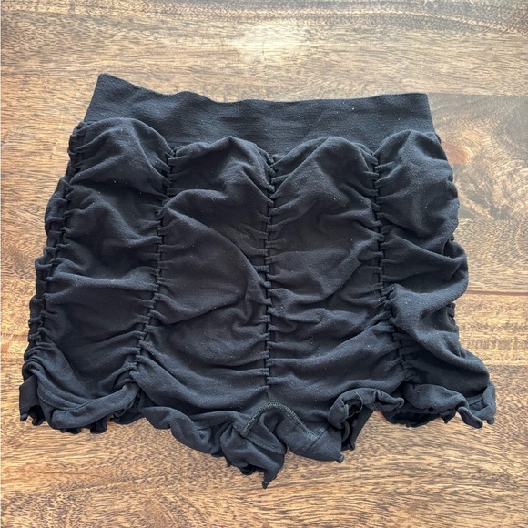 Free People Intimately Rouched Seamless shorts - Picture 7 of 7